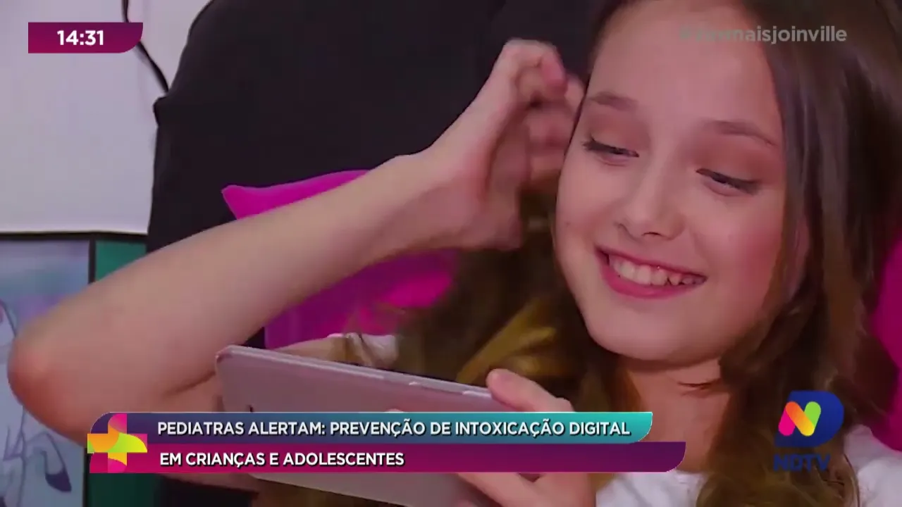 Pediatras alertam: prevenção de intoxicação digital em crianças e adolescentes