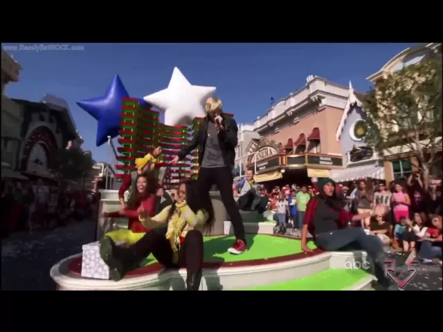 Disney Parks Christmas Day Parade 2012 - Ross Lynch - Christmas Soul [HD]