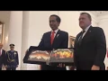 Download Lagu Prime Minister of Denmark gave the president of Indonesia an autographed box set of Metallica