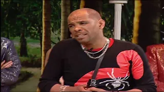 شاهد المطرب ريكو وهو يغنى  طهقان واحمد ادم مش طايقه دندنها