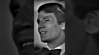 ميل وحدف منديله    عبد الحليم حافظ دندنها