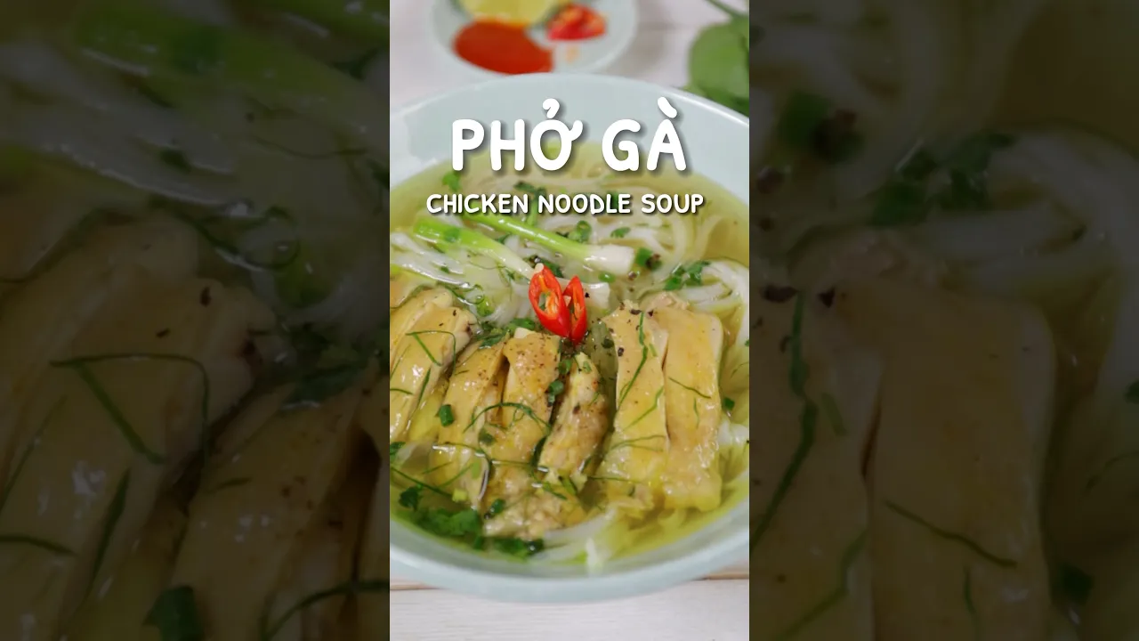 Chicken noodle soup #vietnamesefood #helenrecipes #vietnamesecuisine #easytocook #asianfood