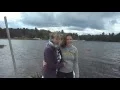 Lagu Maman et Julie sur le quai flottant..