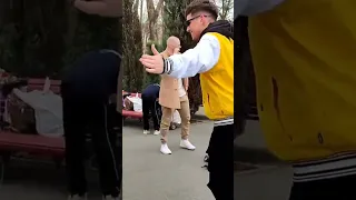 НЕСЕ ГАЛЯ ВОДУ 