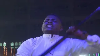 شاهد ماذا فعل الشاب مع الفنان حمو اسماعيل واغنيه امانه امانه دندنها