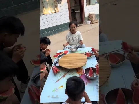 बहन के लिए खाना बचा ही नहीं 😂~ Carriage House wooden artist/ #shorts