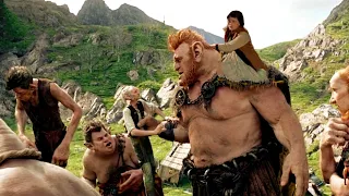 طفلة بتكتشف وجود عمالقة وبتقع في حب عملاق صغير وبتنقذه من العملاقة الاشرار ملخص فيلم العملاق Bfg 