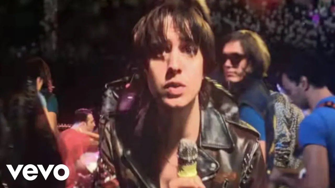 The Strokes - Taken for a Fool (Official Video) The Strokes - Taken for a Fool (Official Video)