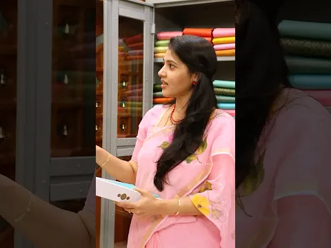 వరలక్ష్మివ్రతం కోసం కంచిపట్టు చీర షాపింగ్ 🛍️ #shopping #kanchipattusarees #shorts #pattusarees