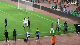 لاعبو الرجاء يحيون جمهور الماكانا بعد الفوز على مازيمبي بثنائية دندنها