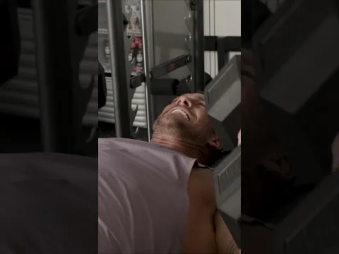 Alan Ritchson's gym hot takes #reacher #shorts