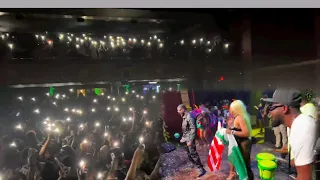 kizzdaniel extends buga challenge to atlanta georgia last night performed with music video kit