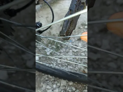 Cyclists, Remember this Wire Trick to Easily Fix a Broken Bike Spoke #bike #tips #tricks