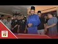 Download Lagu 'Tak mampu tahan air mata sepanjang 7 jam perjalanan jenazah Ami dibawa pulang'