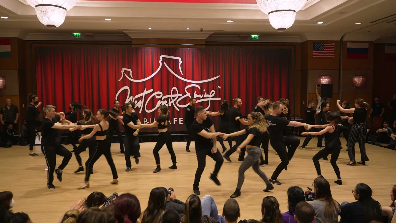 Flashchoreo Level 4 by Thibault & Nicole Ramirez "Acapulco" - Shows - Budafest 2022