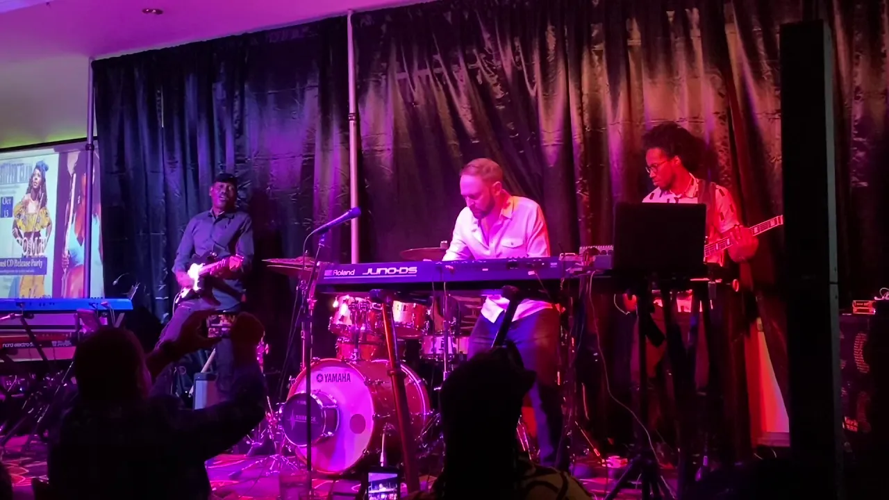 Where I Left Off - Oli Silk @ Mediterranean Jazz and Supper Club (Smooth Jazz Family) Where I Left Off - Oli Silk @ Mediterranean Jazz and Supper Club (Smooth Jazz Family)