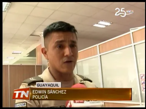 3 detenidos por presunto robo de celular a pasajera de bus