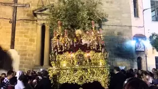 Hermandad de la Oración en el Huerto en la tarde del Lunes Santo ante la parroquia de San Francisco de Linares.