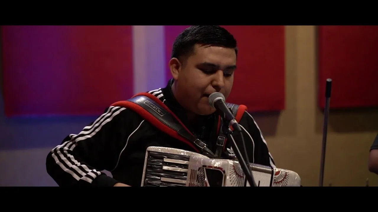 Los Caimanes De Sinaloa "El JR" (Corridos En Vivo) 2018 Los Caimanes De Sinaloa "El JR" (Corridos En Vivo) 2018