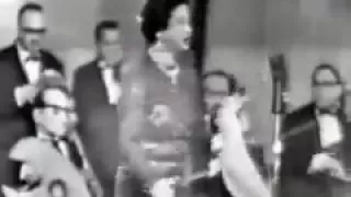 انا حبيت فى عيناك الدنيا كل الدنيا كوكب الشرق ام كلثوم 