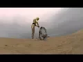 Video di R2-D2 and C-3PO land on Tatooine (A New Hope)