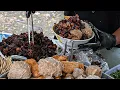 Download Lagu DISINI SATU SATUNYA BAKSO PAKAI TETELAN HITAM, YANG MAKAN SAMPAI NGEMPER DI TAMAN.