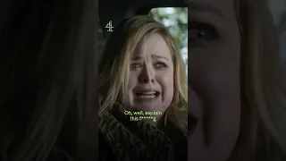 مسافری که سعی می کند از دست یک راننده ی  چندش آور  فرار کند                   دندنها