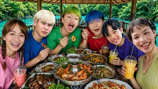 พาลูกสาวมาร้านอาหารที่มีเรือเป็ดให้ปั่น !!!