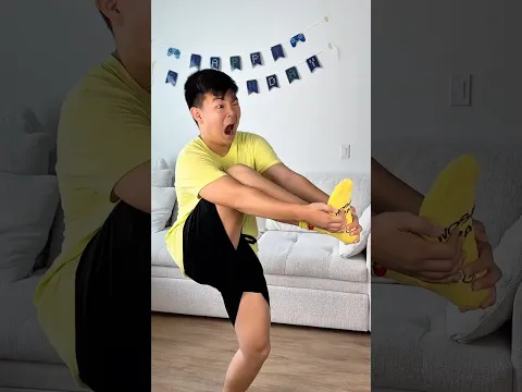 POV: You stubbed your pinky toe 😬💥 LeoNata