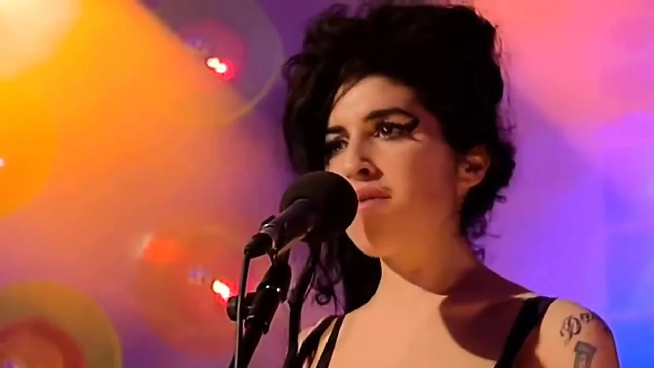 Amy Winehouse Back To Black Best Live Performance Mp3 Download 320kbps Ringtone Lyrics