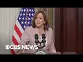 Download Lagu Watch Kamala Harris' viral \