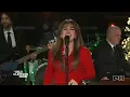 Download Lagu Kelly Clarkson - Underneath The Tree (Live on The Kelly Clarkson Show)