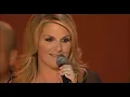 Trisha Yearwood — "She's in Love with the Boy" — Live