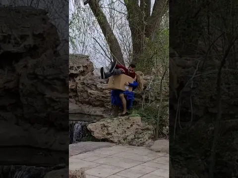 kutudan beni düşüren kız! #mizah #funnyvideo #comedy