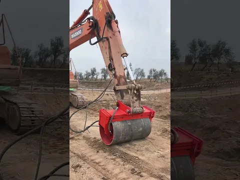 Watch This Excavator Roller Compact Steep Canal Slopes That Big Rollers Can’t Reach