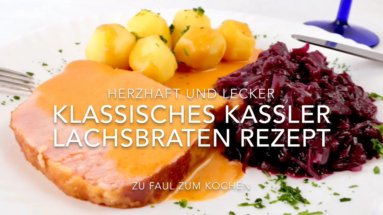 Zutaten: 8 Scheiben Kassler 600 gr Kartoffeln 600 gr Sauerkraut 400 gr trockener Weißwein 400 gr Was. 