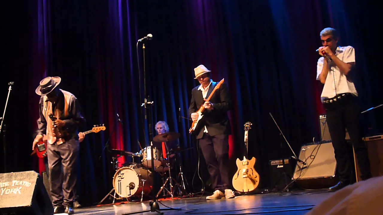 Bob Stroger - That's My Name - En Teatro York 6-12-2015 Bob Stroger - That's My Name - En Teatro York 6-12-2015
