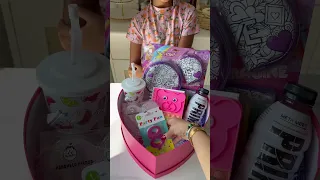 عملنا هدية في البيت لأعز صحبات منى Gift Giftideas  عملنا هدية في البيت لأعز صحبات منى Gift Giftideas