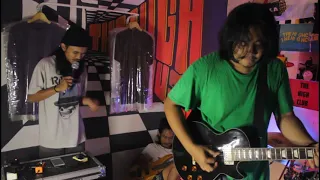 Download Reska jamming At @thehighclubb bob marley cover MP3