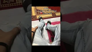 احيانا اضحك من همومي  احيانا اضحك من همومي