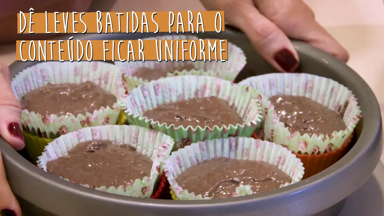 MÁGICAS NA COZINHA: COMO FAZER UM CUPCAKE DE CONFEITARIA