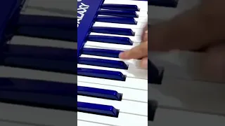 محمد حمود وتقسيمه عبدالحليم حافظ فى فيلم شارع الحب 