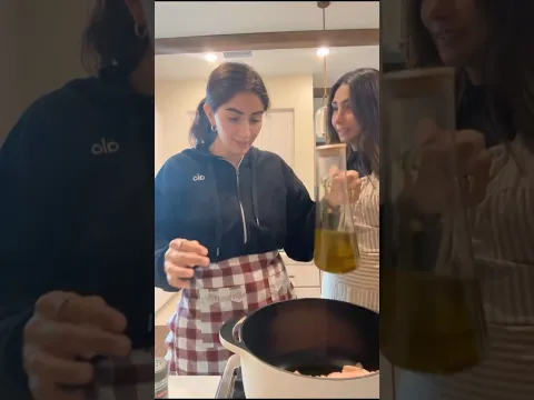 Teaching my daughter how to cook 😅￼