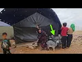 Download Lagu Severe storm and roaring skies in the tribal region: Mashala family... trapped