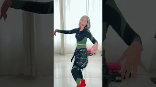 الرقص الشرقي على أغنية بهاء سلطان الواد قلبه بيوجعه 