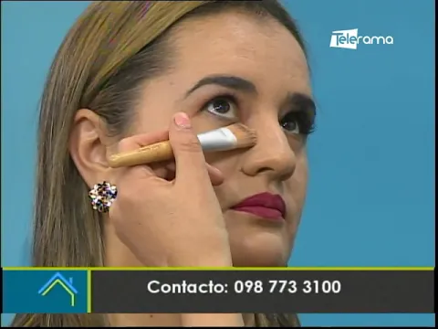 Maquillaje de colores metálicos