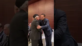 عزاء الشاعر كريم العراقي في دبي بحضور الفنان كاظم الساهر 