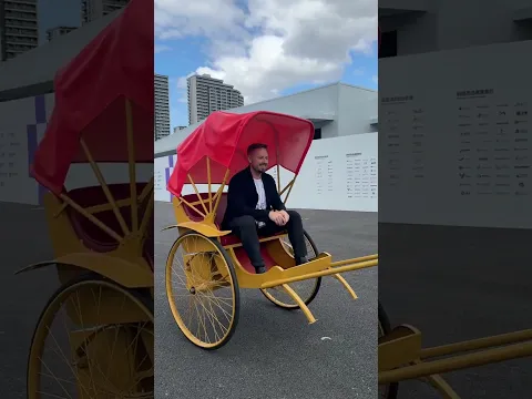🇨🇳 In 2007, an old man pulled me through Beijing in a rickshaw for a couple of RMB. In 2026, a rob
