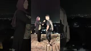 انزل يا مدلع ههههههههههههه   دندنها