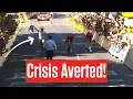Download Lagu Crazed Fan Nearly Derails Tour de France Stage 11 Finish